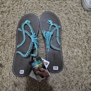 Plaka Women's Sandals - Turquoise